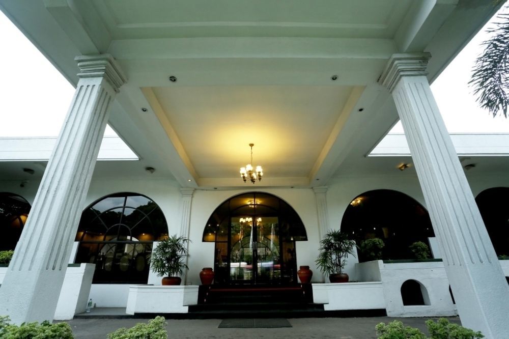 Kandyan Reach Hotel Kurunegala Esterno foto